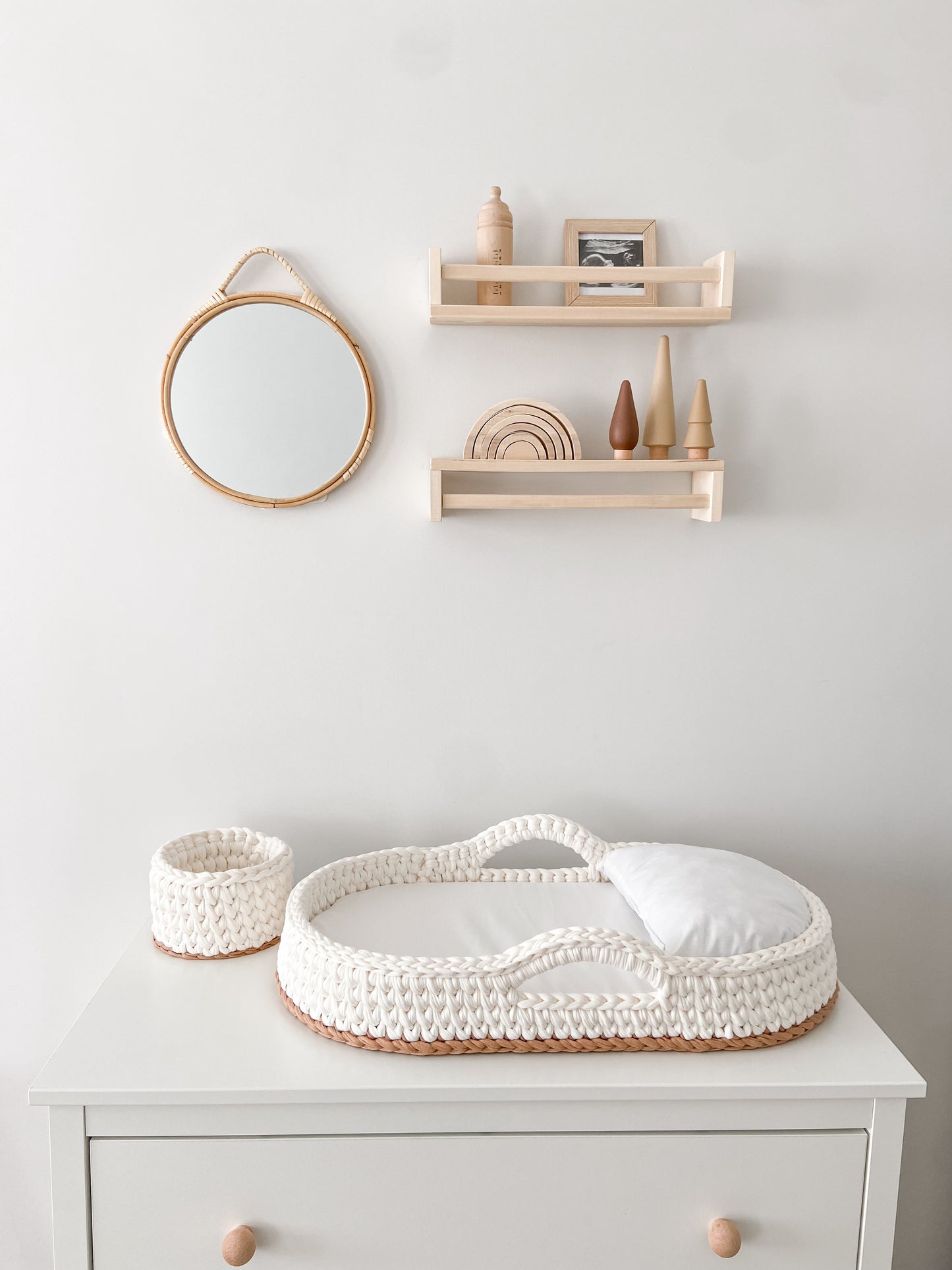 Lot panier à langer standard blanc cassé~marrons & panière blanc cassé (10 cm de diamètre)