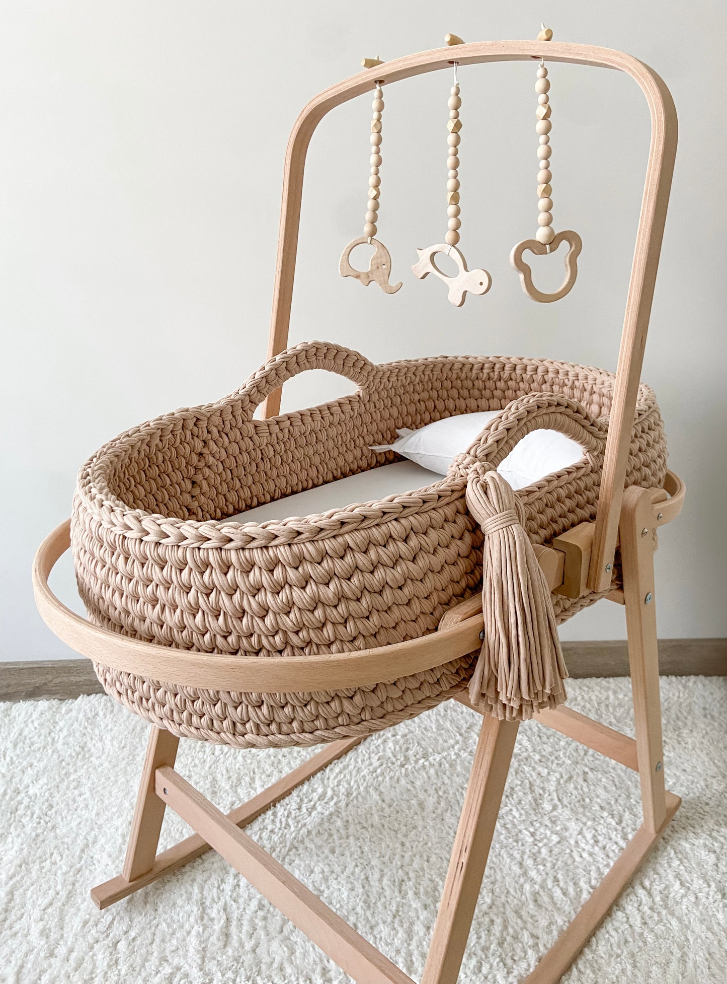 Beige brocatelle bassinet