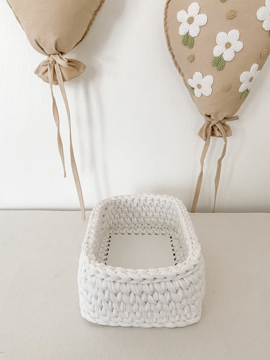 Light ecru square basket