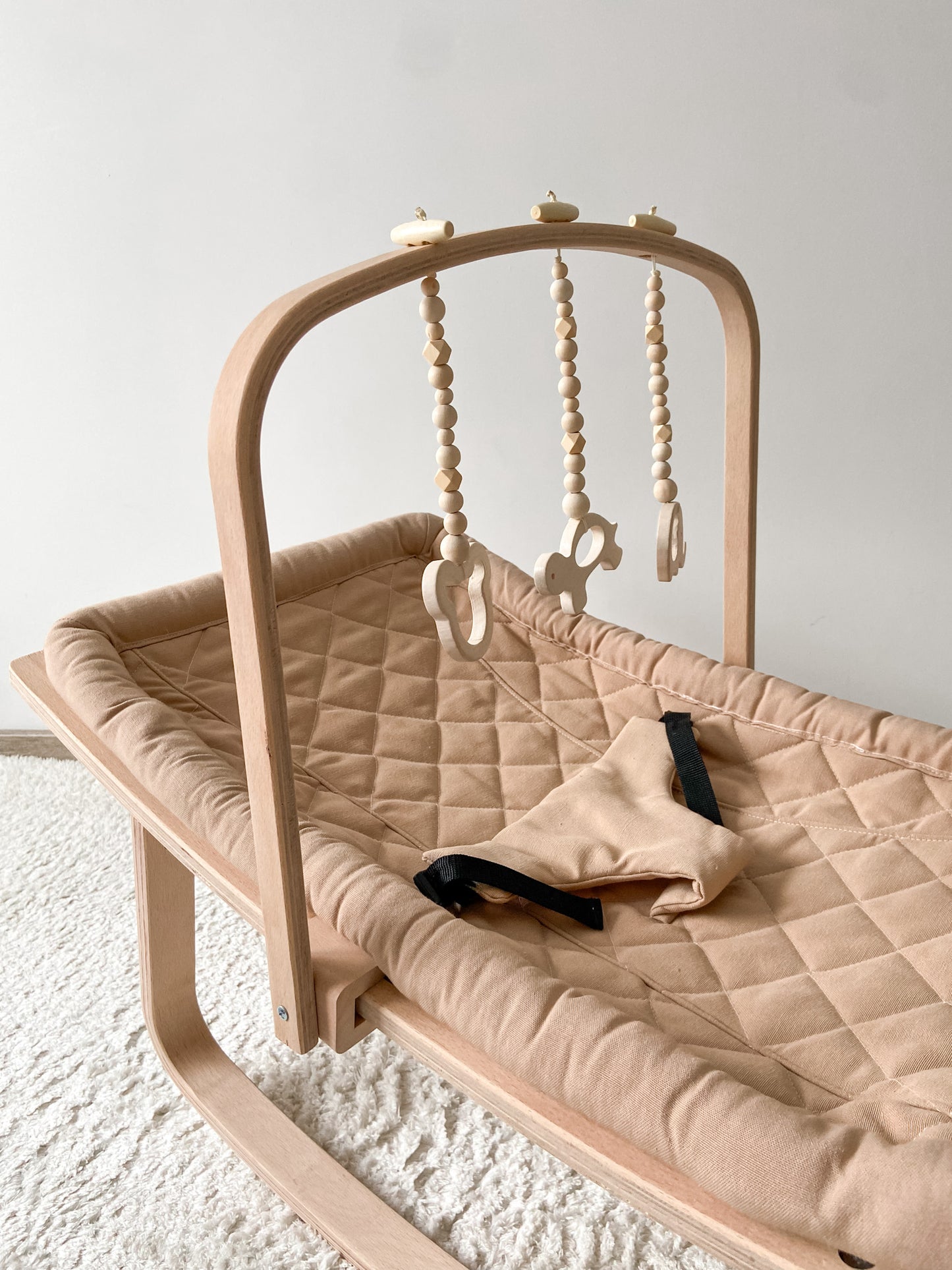 Cocoon deckchair and play arch - Caramel